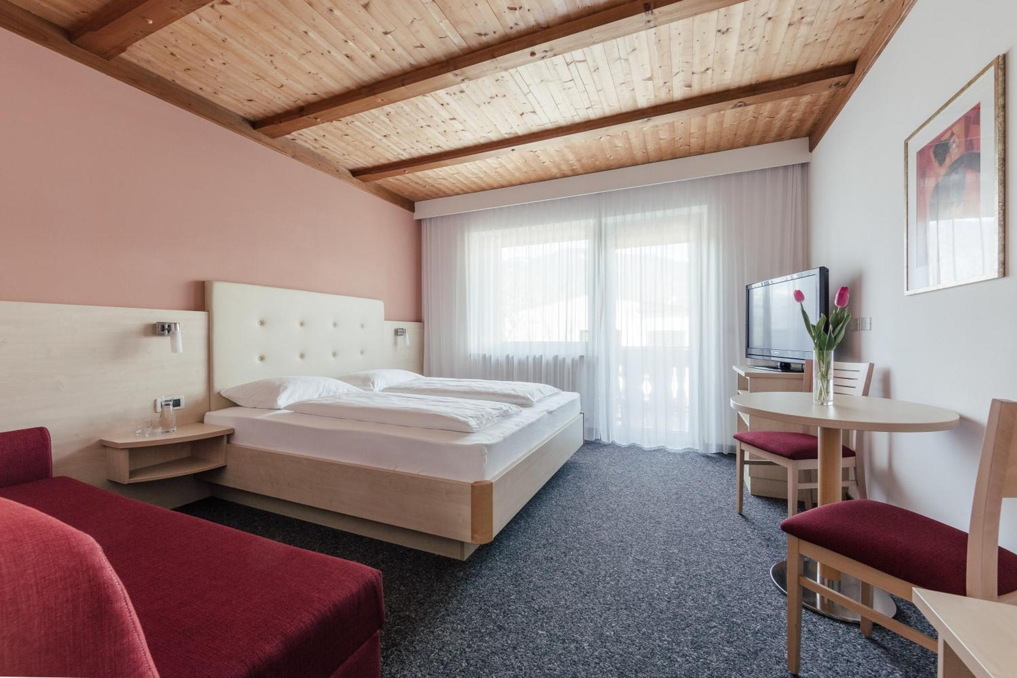 Hotel Garni Sirmian Мерано Екстер'єр фото
