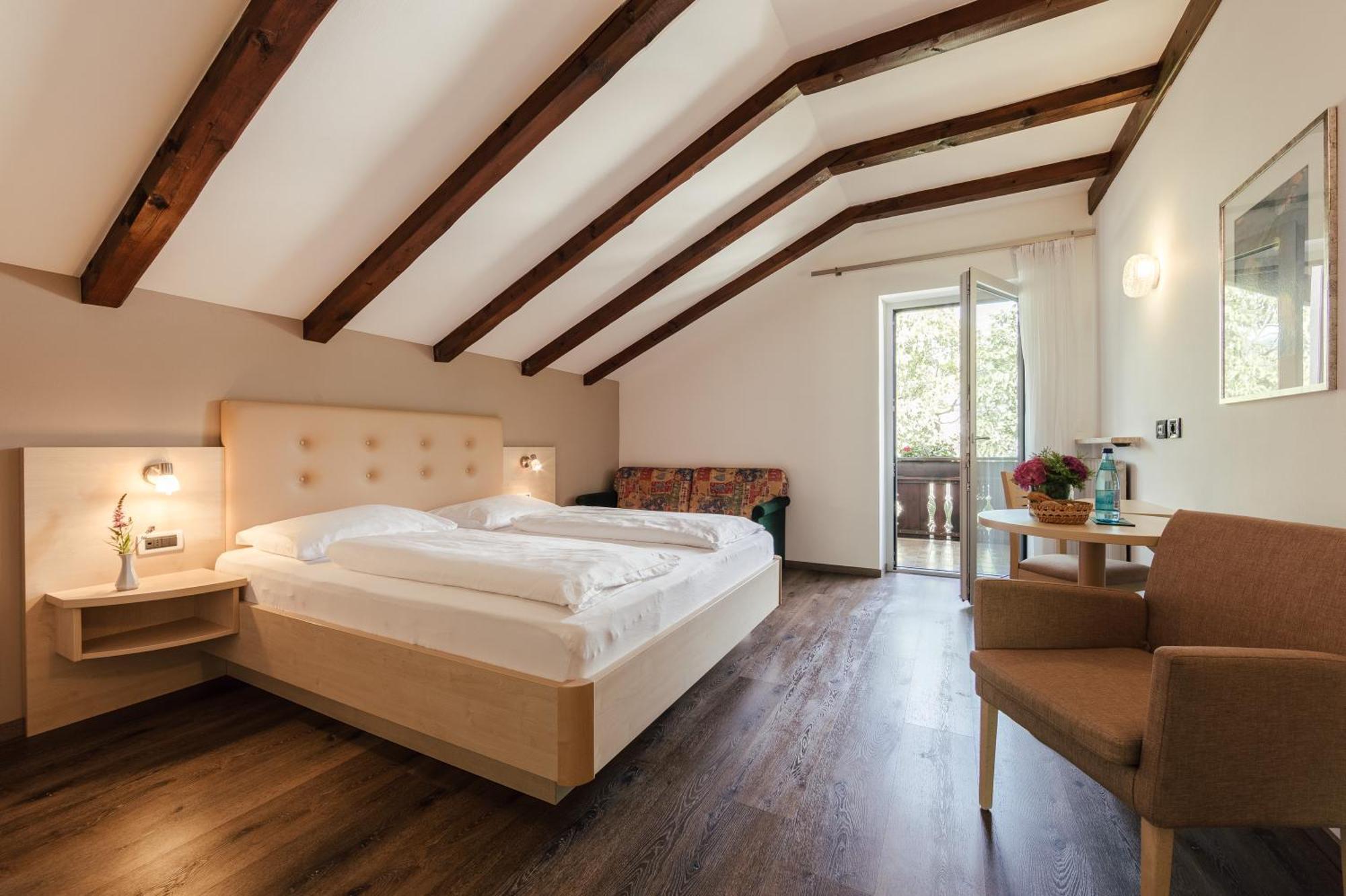 Hotel Garni Sirmian Мерано Номер фото